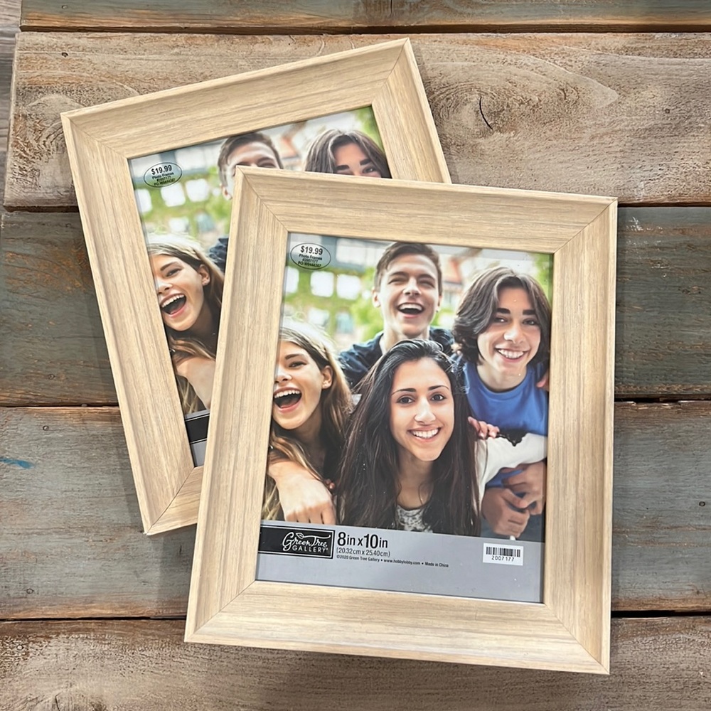 💥💥BOGO💥💥 2/$20 Green Tree 8x10 picture frames. NWOT